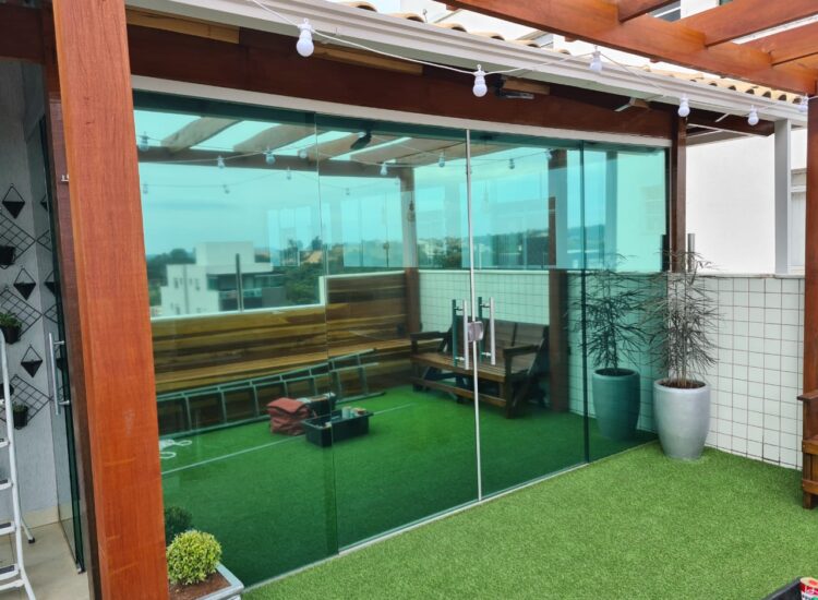 Insulfilm Comercial, Residencial e Automotivo no bairro Sagrada Família